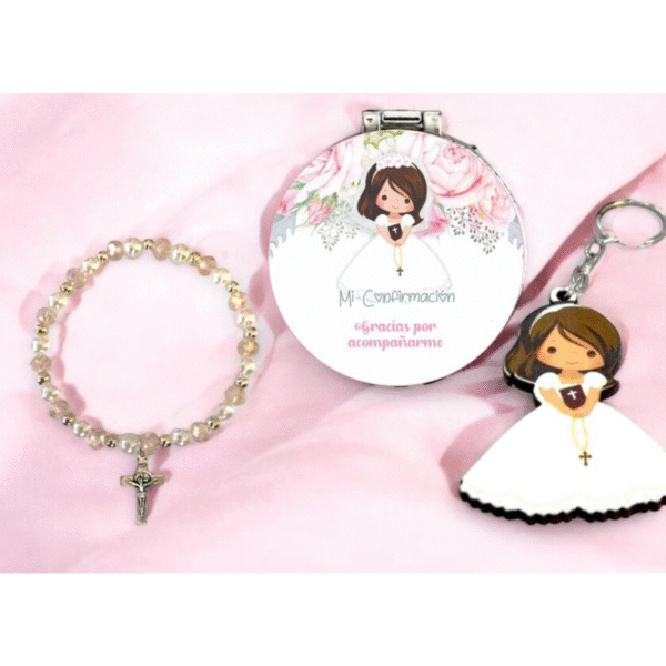 vistas de detalle de Set de 30 Recuerdos Confirmación Niña – Llaverito, Pulsera y Espejo con Mensaje.