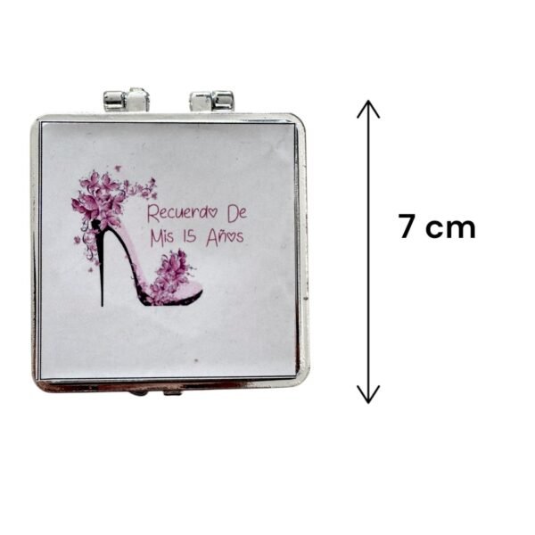 tamaño de Espejo de Bolsillo para XV Años – Diseño Floral con Tacón Rosa. Set 10 piezas.