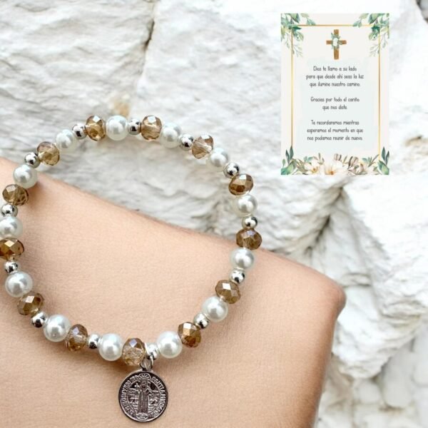 detalle de Pulsera con Medalla de San Benito y Tarjeta de Despedida. Set 10 piezas.