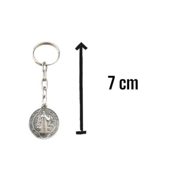 medida Llavero con medalla de plastico de San Benito